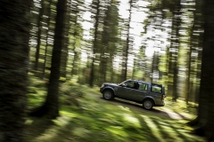 2014-Land-Rover-Discovery-Media-Preview-10