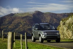 2014-Land-Rover-Discovery-Media-Preview-14