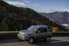 2014-Land-Rover-Discovery-Media-Preview-15