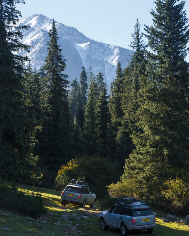 2013-Silk-Trail-Range-Rover-Hybrid-13