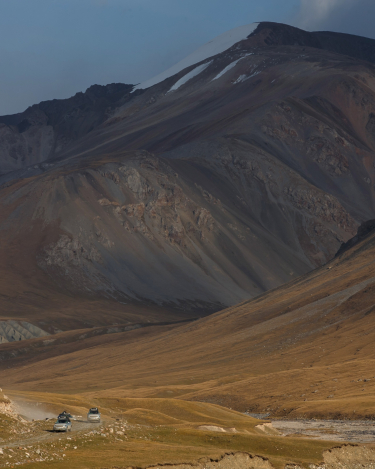2013-Silk-Trail-Range-Rover-Hybrid-16
