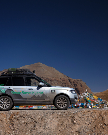 2013-Silk-Trail-Range-Rover-Hybrid-33