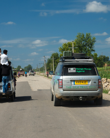2013-Silk-Trail-Range-Rover-Hybrid-52