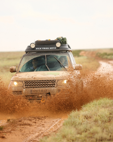 2013-Silk-Trail-Range-Rover-Hybrid-56