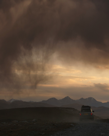 2013-Silk-Trail-Range-Rover-Hybrid-62