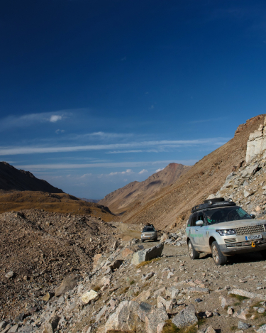 2013-Silk-Trail-Range-Rover-Hybrid-8