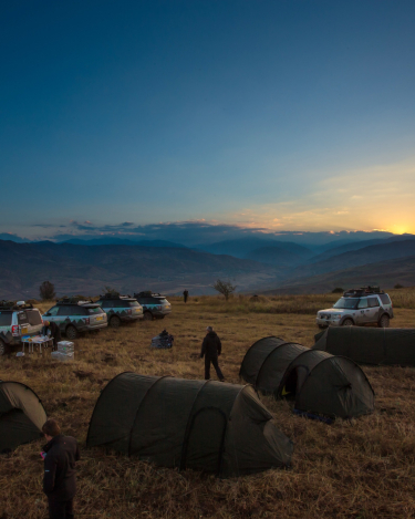 Range-Rover-Hybrid-on-Silk-Trail-53