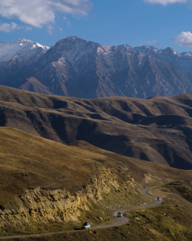 Range-Rover-Hybrid-on-Silk-Trail-56