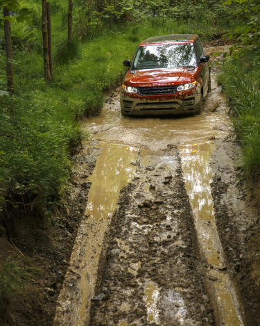 2014-Range-Rover-Sport-Supercharged-Chile-Red-20