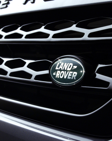 2014-Range-Rover-Sport-Up-close-7