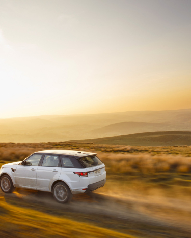 2014-Range-Rover-Sport-Autobiography-Fuji-White-17