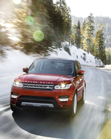 2014-Range-Rover-Sport-in-Motion-23