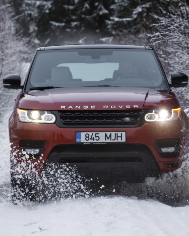 MY2014-Range-Rover-Sport-in-the-Snow-4