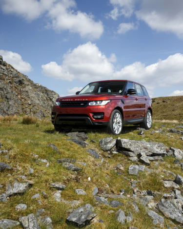 2014-Range-Rover-Sport-Action-Shots-12