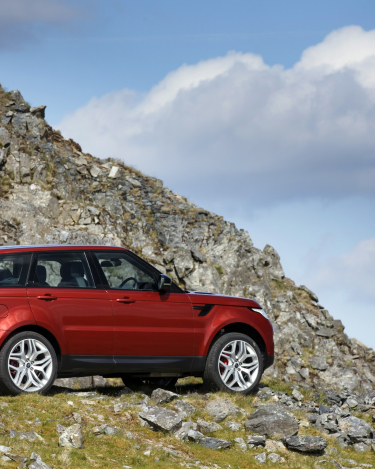 2014-Range-Rover-Sport-Action-Shots-15