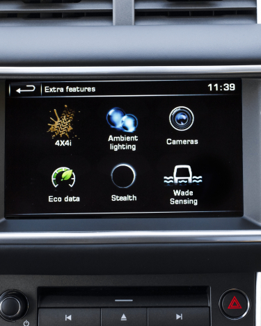2014-Range-Rover-Evoque-Extended-Screens-2