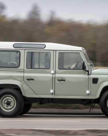 Heritage_Defender_005