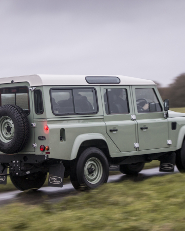 Heritage_Defender_011