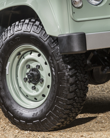 Heritage_Defender_016