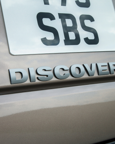 2015-Land-Rover-Discovery-LR4-13