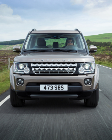 2015-Land-Rover-Discovery-LR4-15