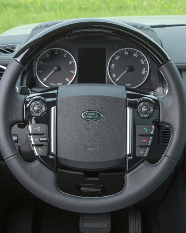 2015-Land-Rover-Discovery-LR4-19