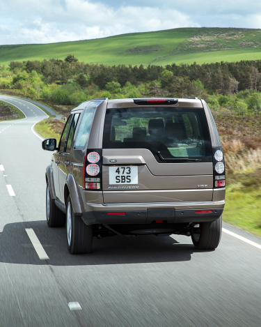 2015-Land-Rover-Discovery-LR4-7