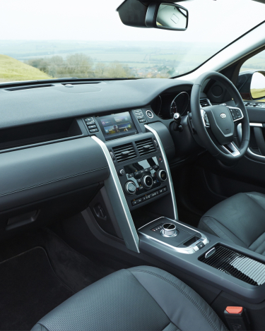 Land-Rover-Discovery-Sport-Black-Interior-1
