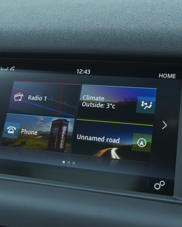 Land-Rover-Discovery-Sport-Black-Interior-15