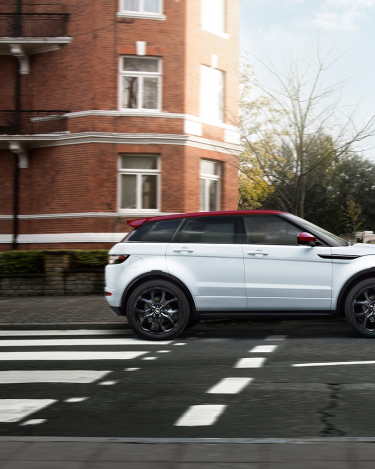 2015-Range-Rover-Evoque-NW8-Abbey-Road-2