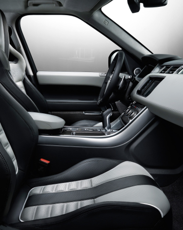 Range-Rover-Sport-SVR-23