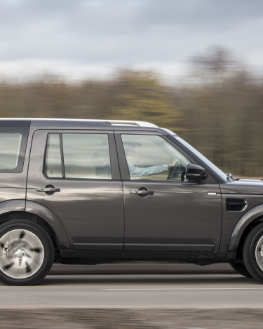 Land-Rover-Discovery-Landmark-15