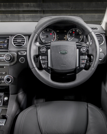 Land-Rover-Discovery-Landmark-16