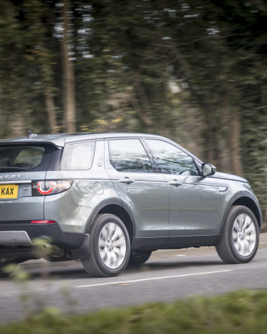 Land-Rover-Discovery-Landmark-40