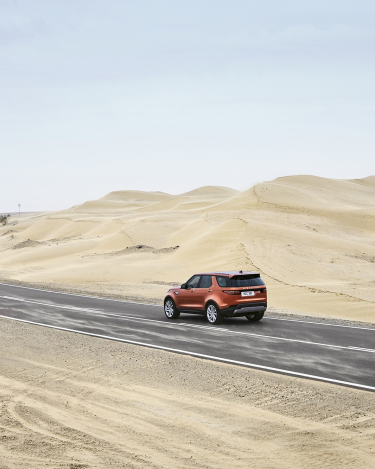 Land-Rover-Discovery-in-Action-3
