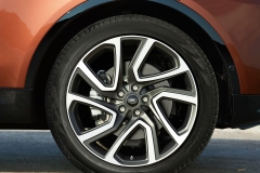 Land-Rover-Discovery-Dynamic-Pack-4