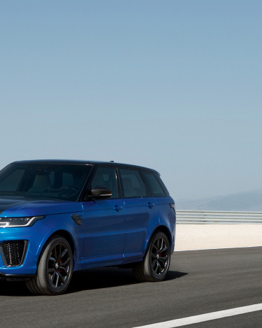 2018-Range-Rover-Sport-SVR-12