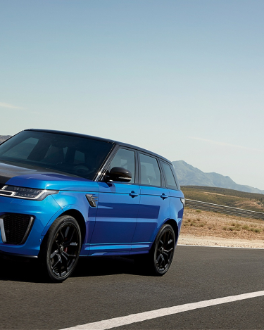 2018-Range-Rover-Sport-SVR-13
