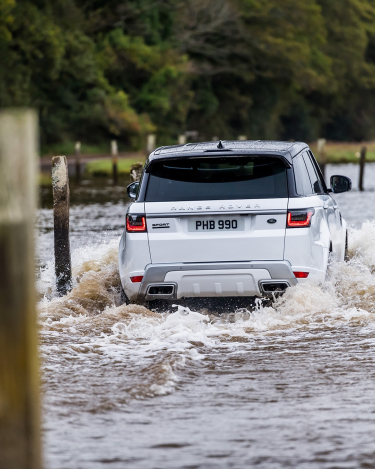 2019-Range-Rover-Sport-PHEV-Open-Water-Challenge-14