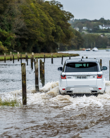 2019-Range-Rover-Sport-PHEV-Open-Water-Challenge-15