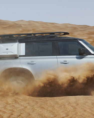 2020-Land-Rover-Defender-110-Off-Road-37