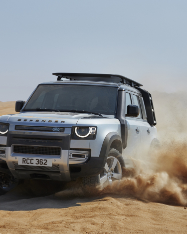 2020-Land-Rover-Defender-110-Off-Road-38