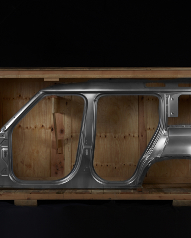 2020-Land-Rover-Defender-Frame-4