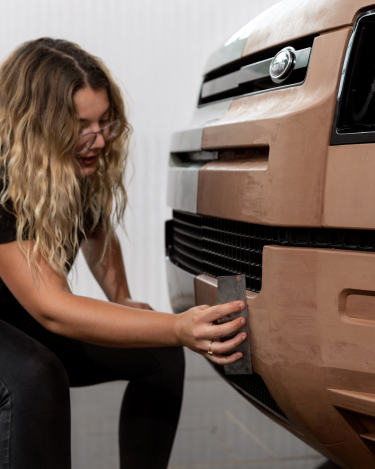 2020-Land-Rover-Defender-Design-Studio-19