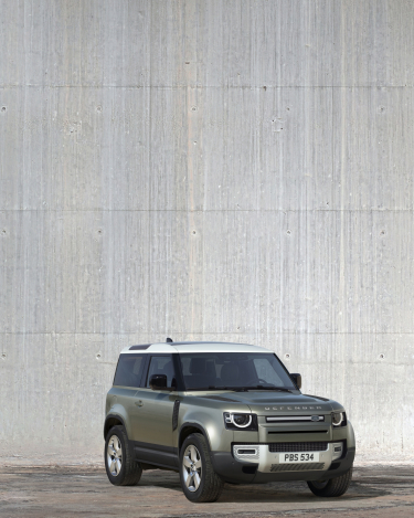 2020-Land-Rover-Defender-Distinctive-Silhouette-14