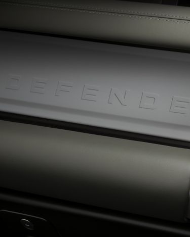 2020-Land-Rover-Defender-Interiors-7