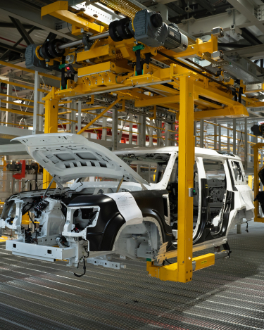 2020-Land-Rover-Defender-Manufacturing-2