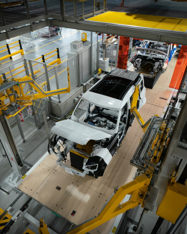 2020-Land-Rover-Defender-Manufacturing-5