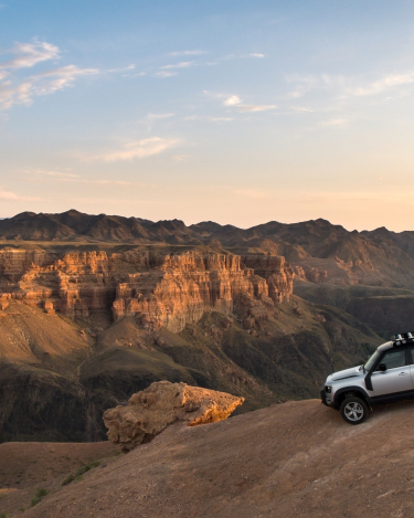 2020-Land-Rover-Defender-Off-Road-in-Kazakhstan-36