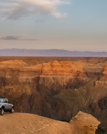 2020-Land-Rover-Defender-Off-Road-in-Kazakhstan-38